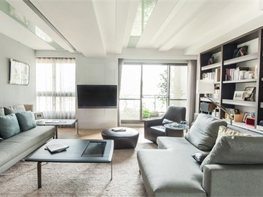 完美空间装饰：现代简约就是墙面、地面、顶棚以及家具
