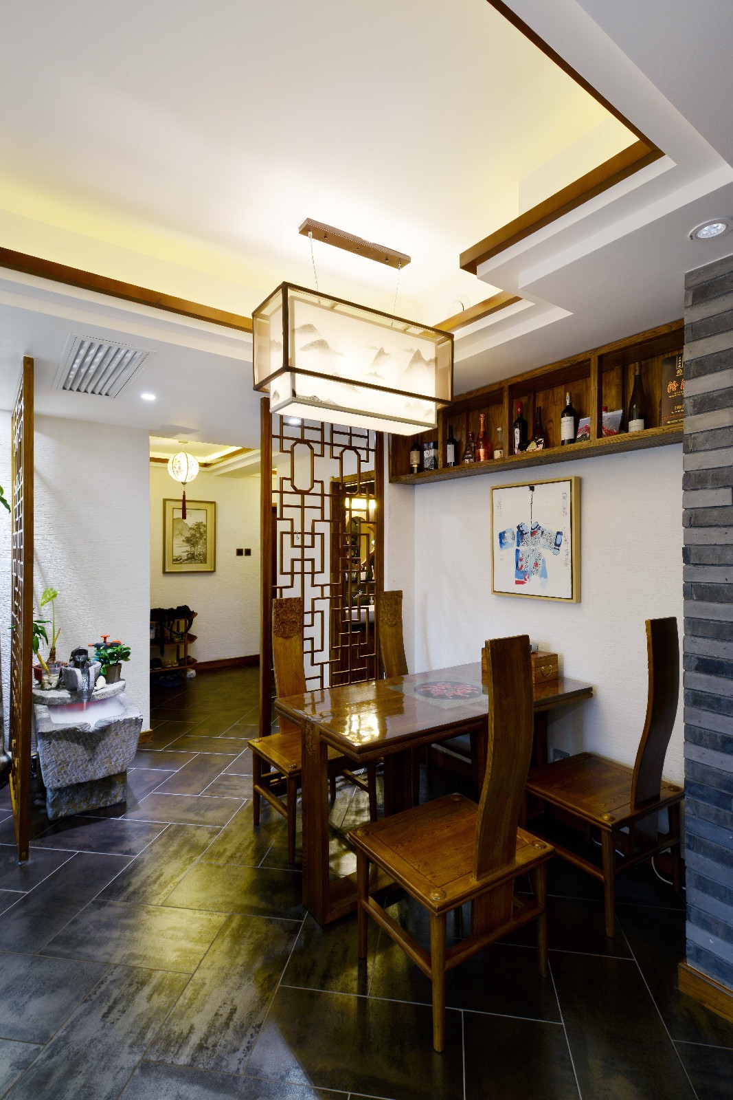中式餐厅酒柜实景图