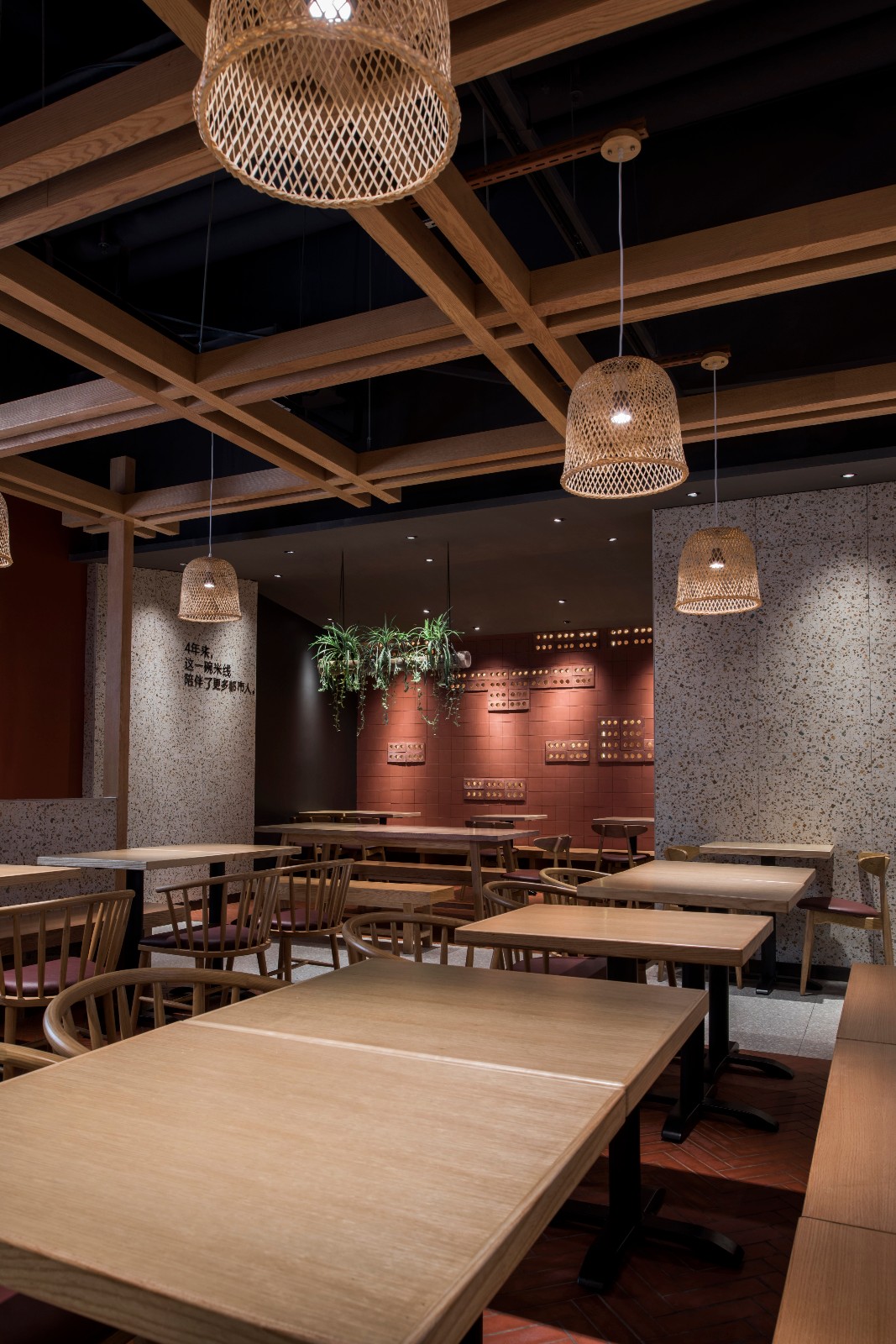 华空间设计-1200万人都吃过的米线店，现在又开新店了！